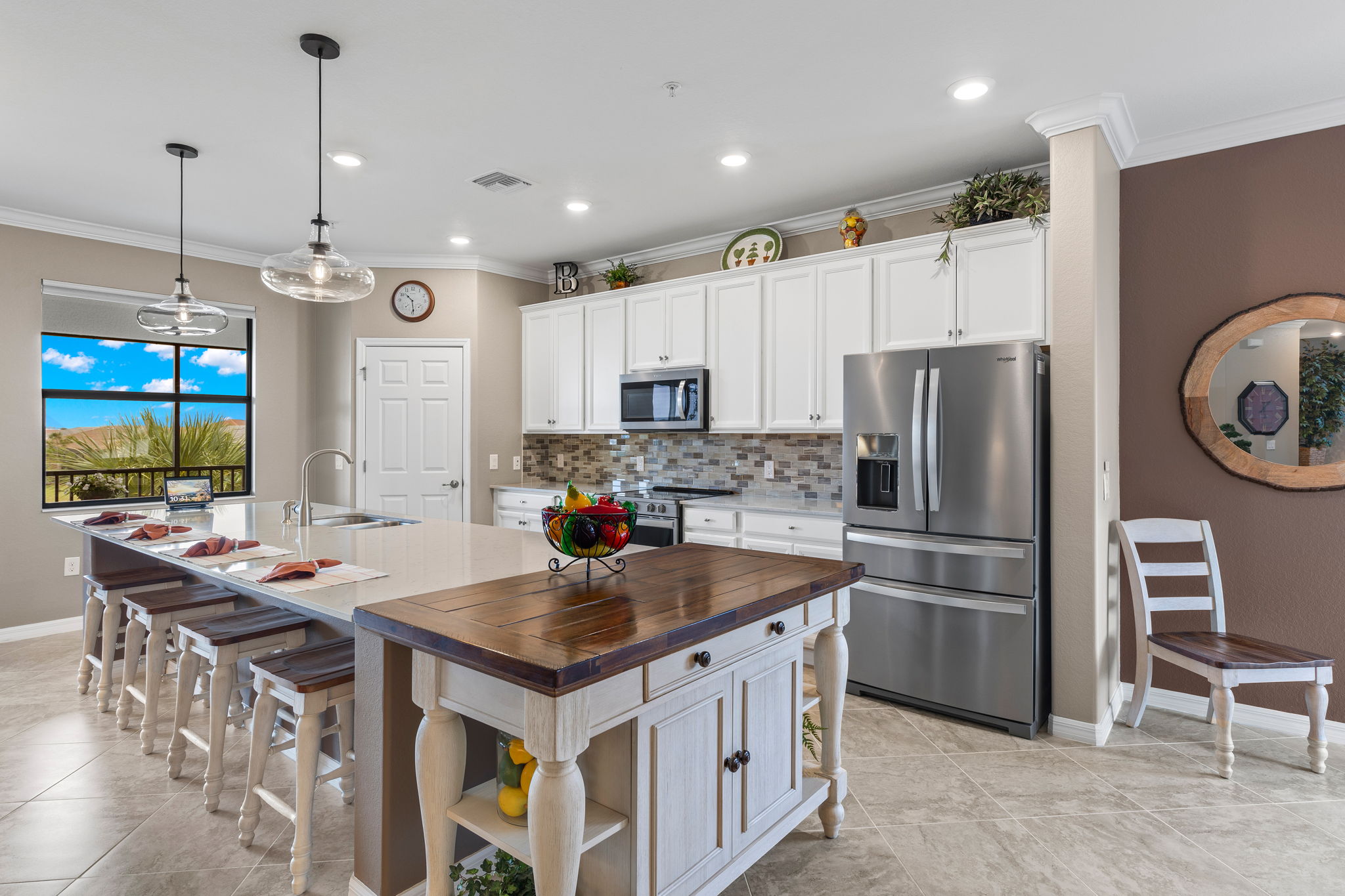 Kitchen 1 of 4
