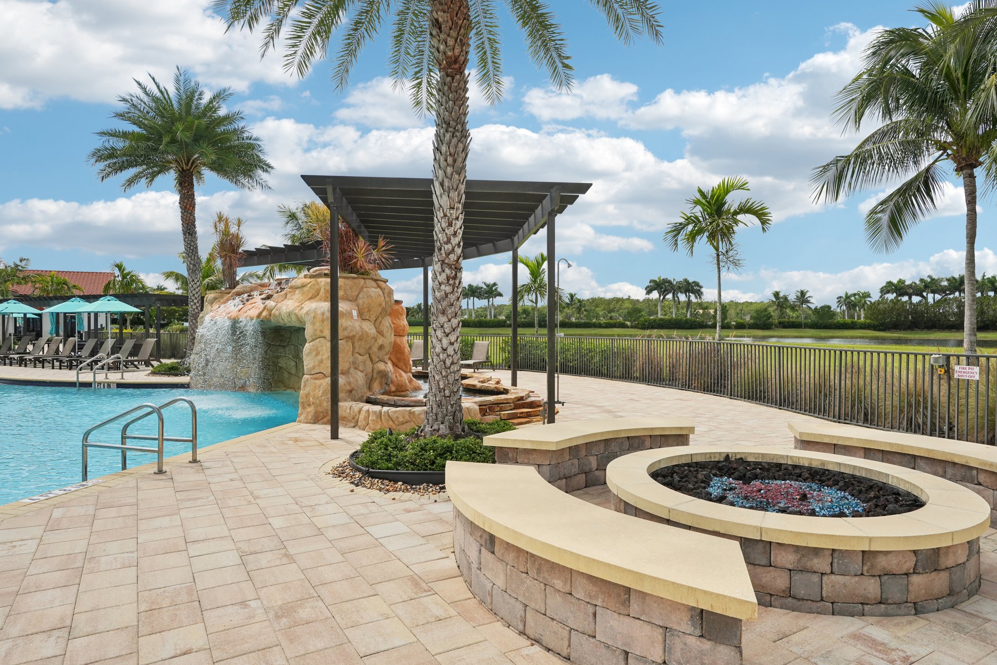 Arbor Trace Dr-0210-909.jpg