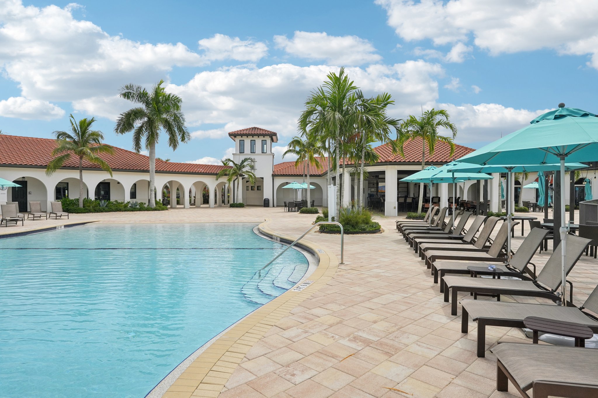 Arbor Trace Dr-0210-912.jpg
