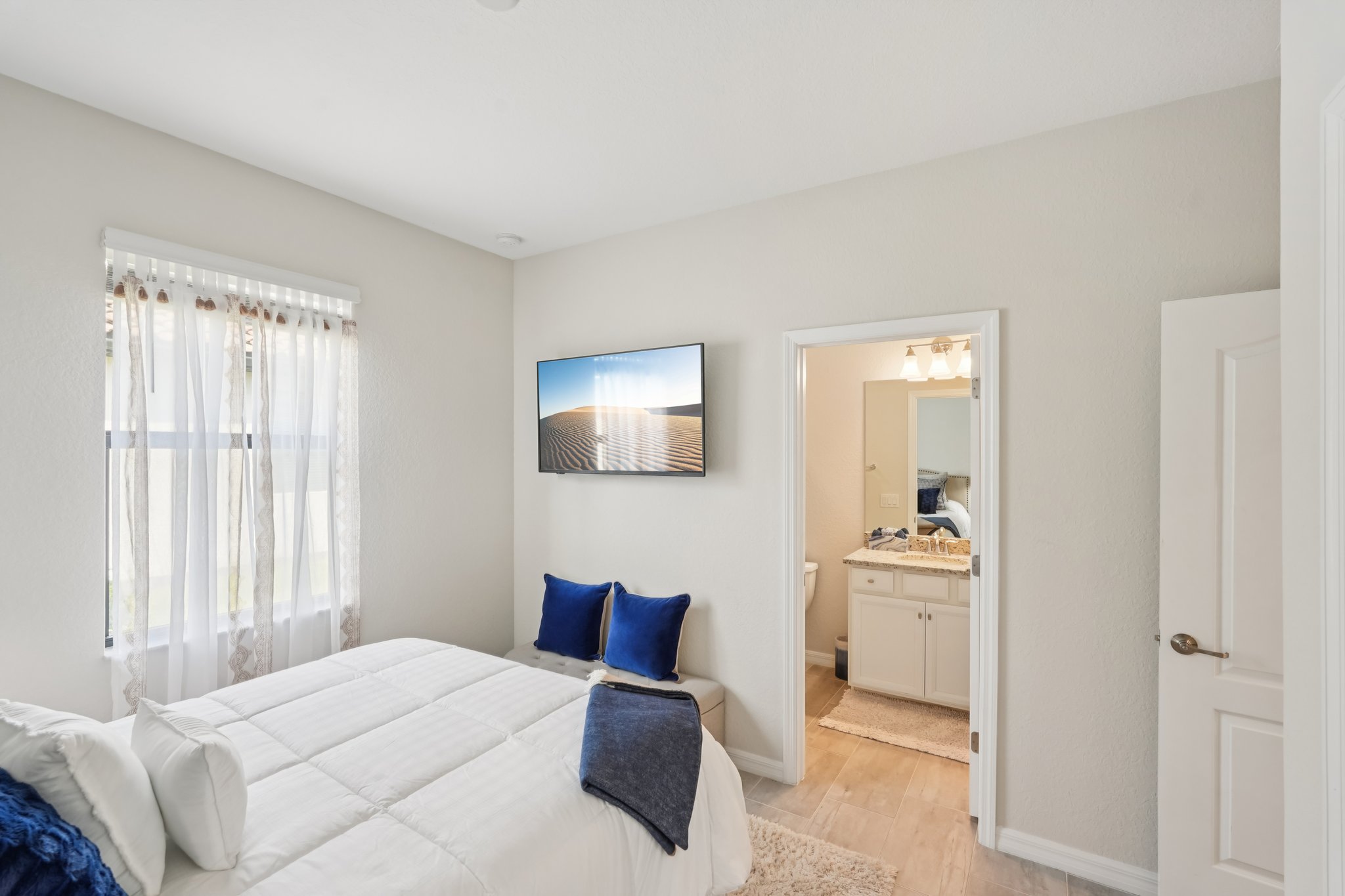 Arbor Trace Dr-S0210-018.jpg