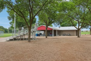 Tyler St-2207-909.jpg