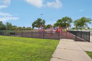 Tyler St-2207-910.jpg