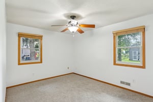 Tyler St-017.jpg