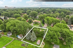 Tyler St-055.jpg