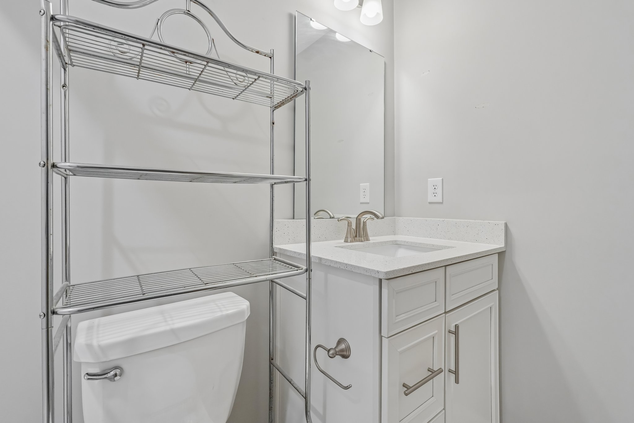 Prominence Pl-S2406-031.jpg