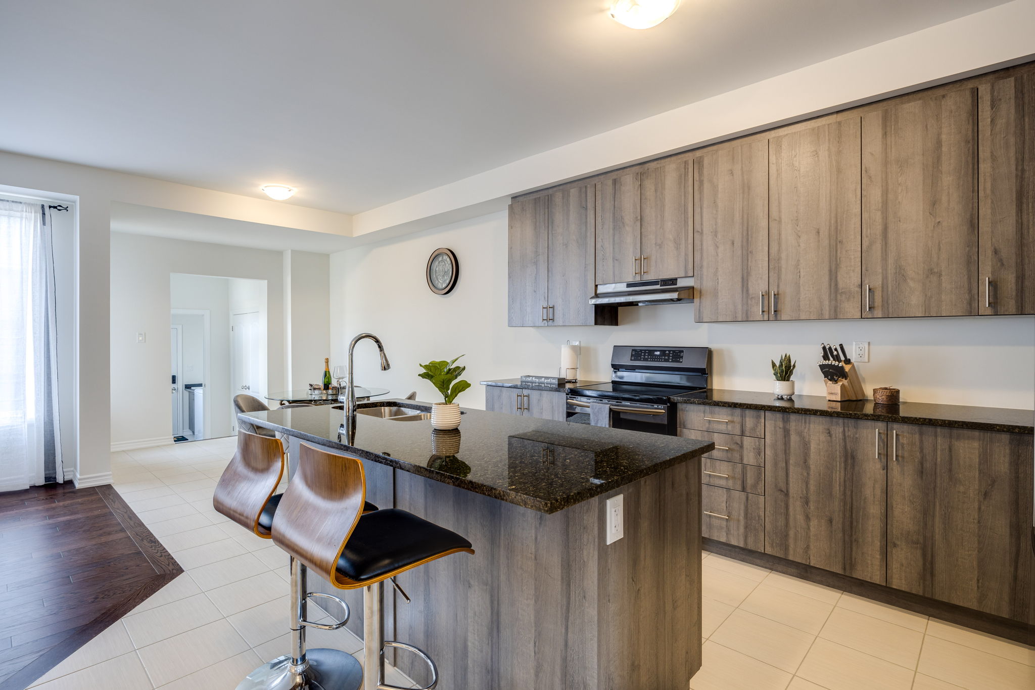 Ajax property showcase