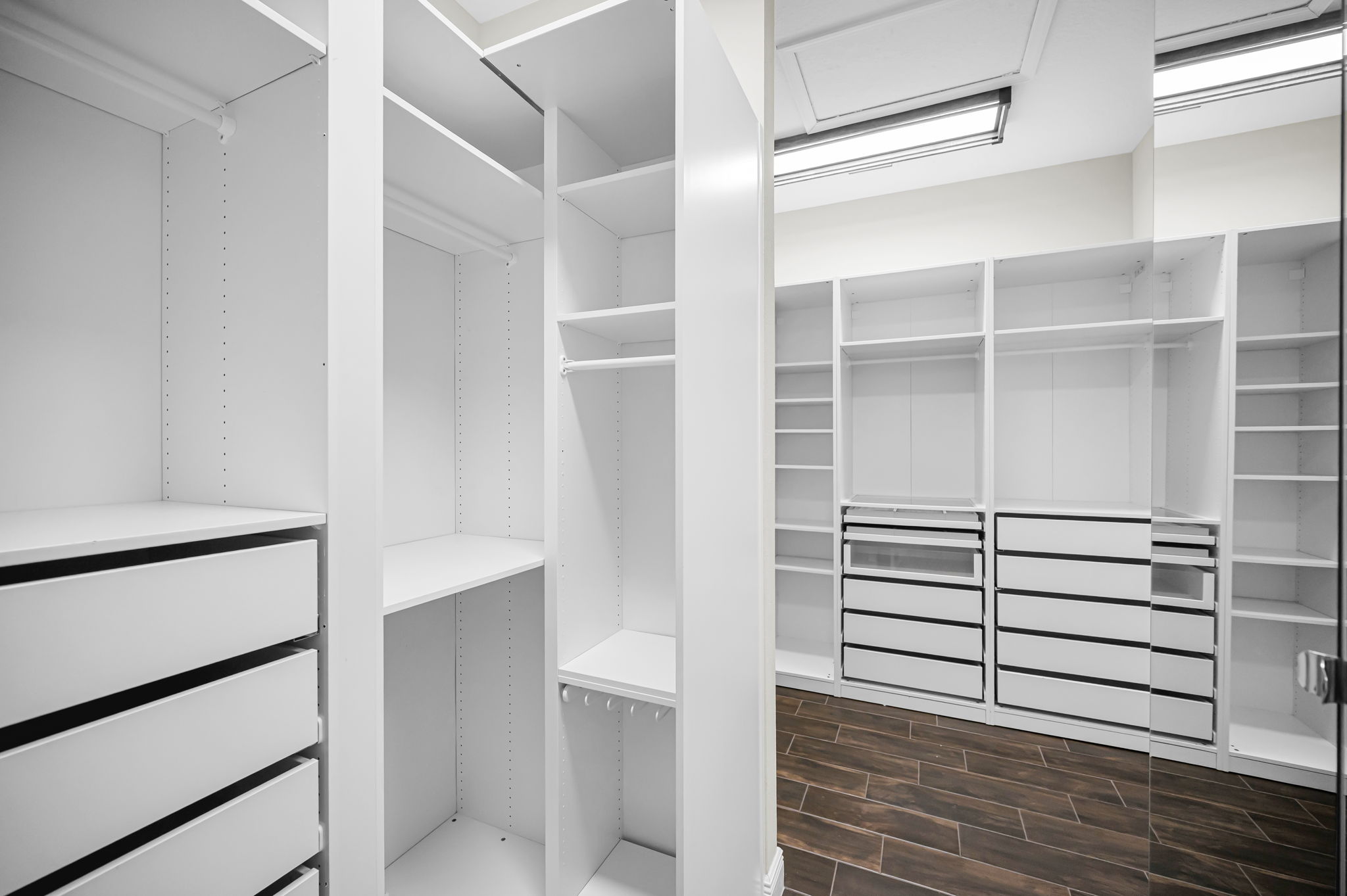 Primary Bedroom Walk-in Closet1c
