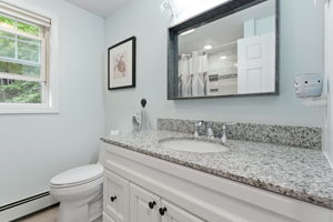 Full bath upstairs