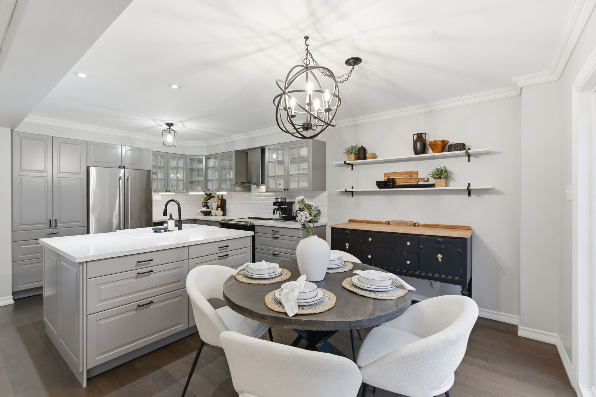  Photo 34