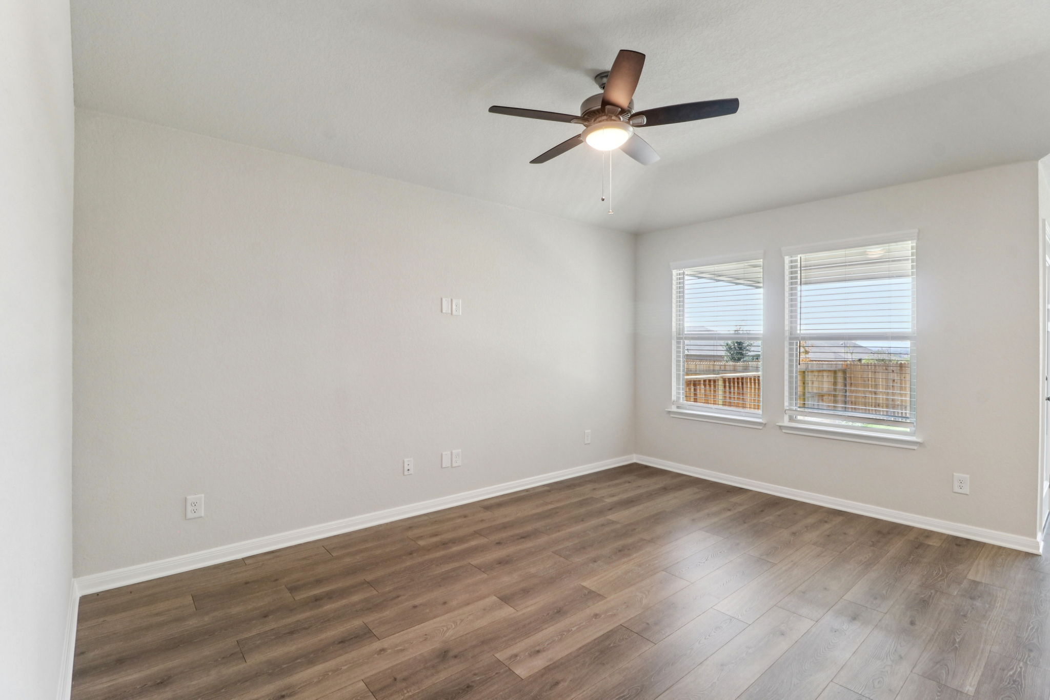 San Antonio East - Legendary Trails - 119 Barton Point Schertz TX 78108 - 006