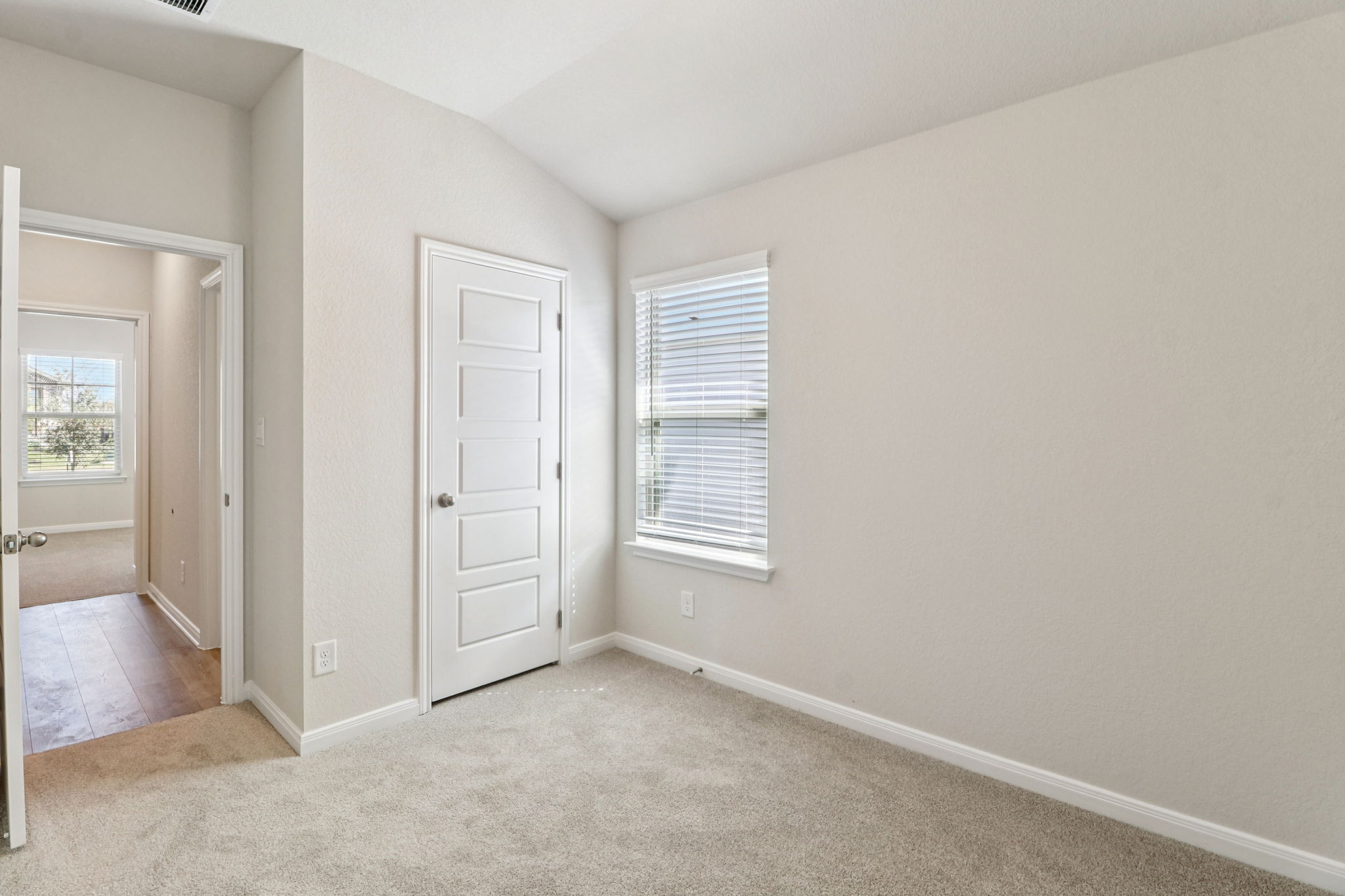 San Antonio East - Legendary Trails - 119 Barton Point Schertz TX 78108 - 016