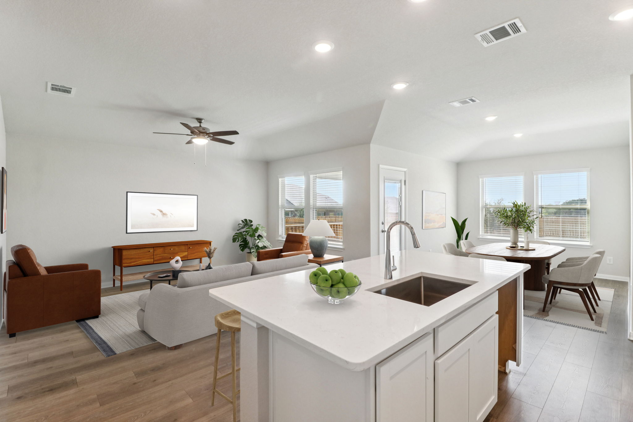 11-print-San Antonio East - Legendary Trails - 119 Barton Point Schertz TX 78108 - 011 vs