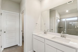 San Antonio East - Legendary Trails - 119 Barton Point Schertz TX 78108 - 020