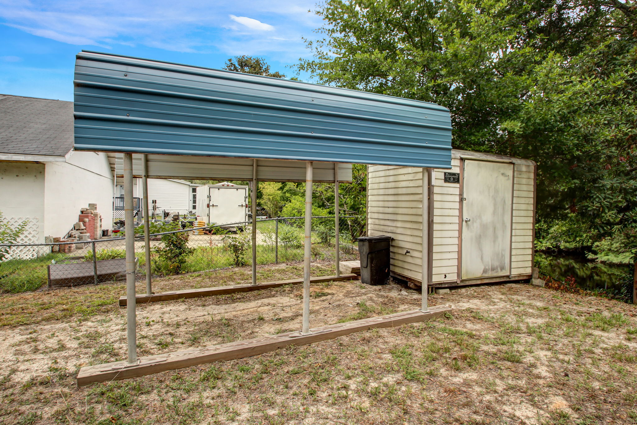 Shed/Covered Parking