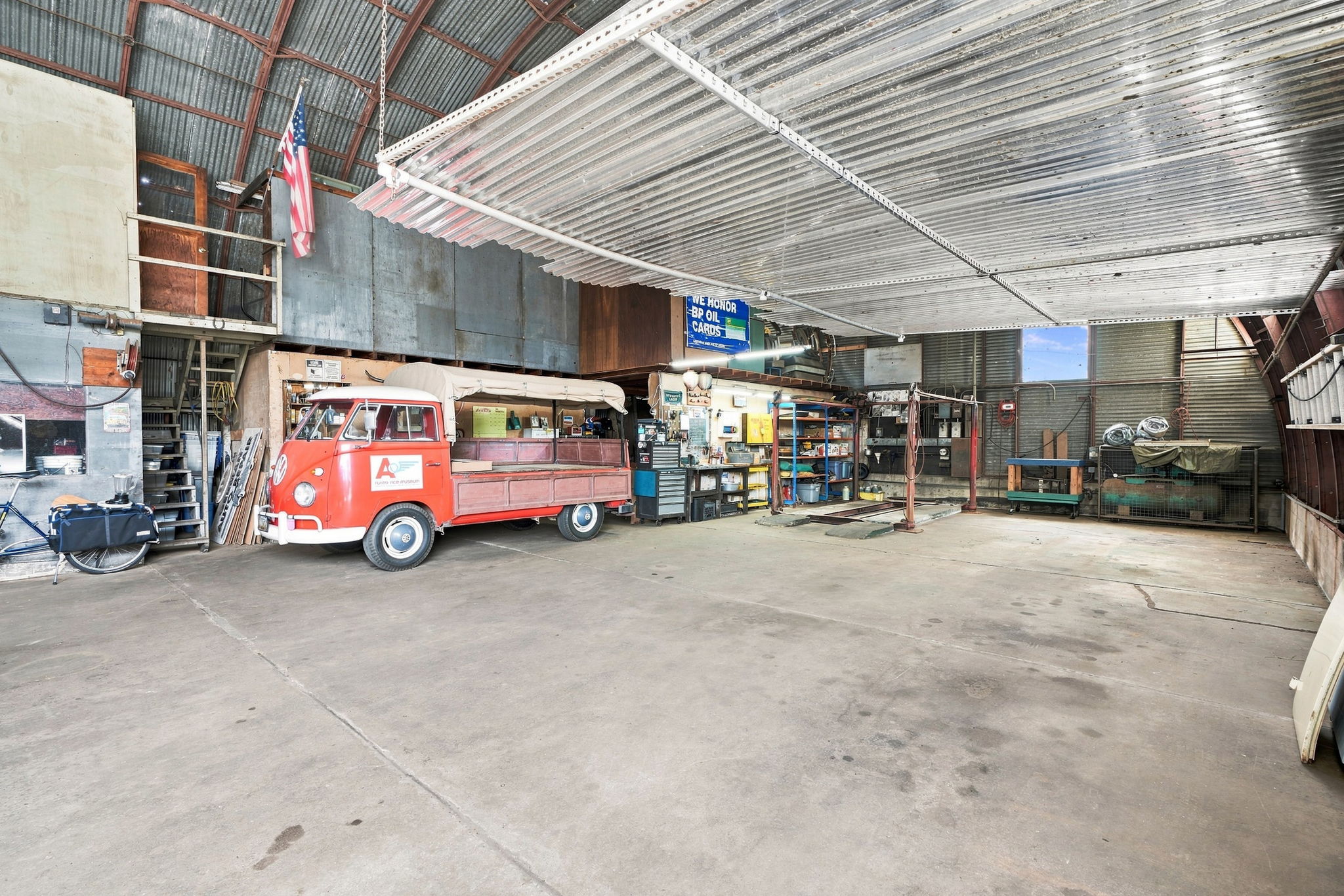 027_F8_119 Dewey Ave