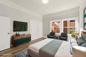 DSC05136 virtually staged.jpeg