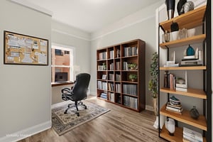 DSC05146 virtually staged.jpeg