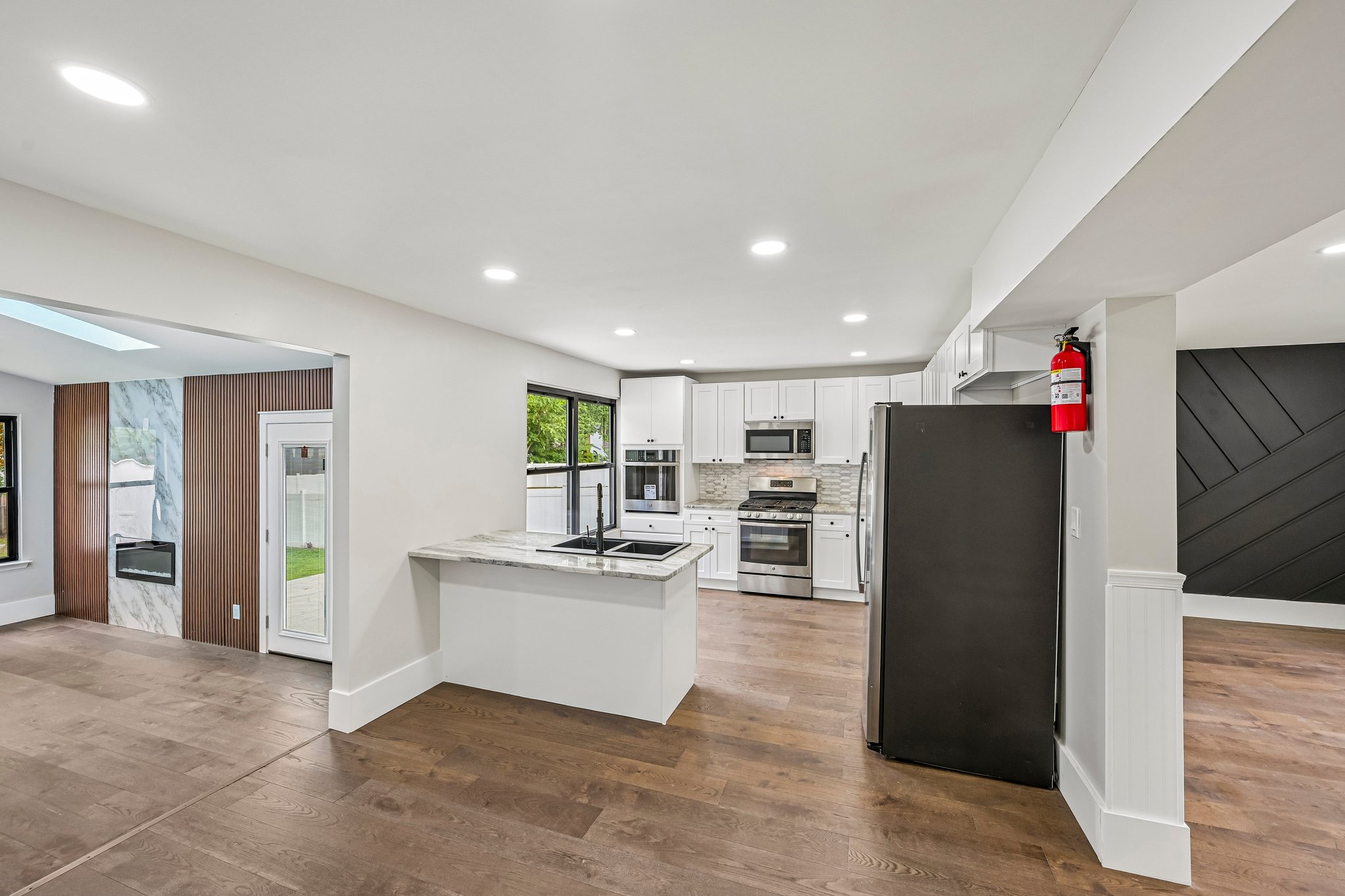 Ebbetts Dr-S1408-010.jpg
