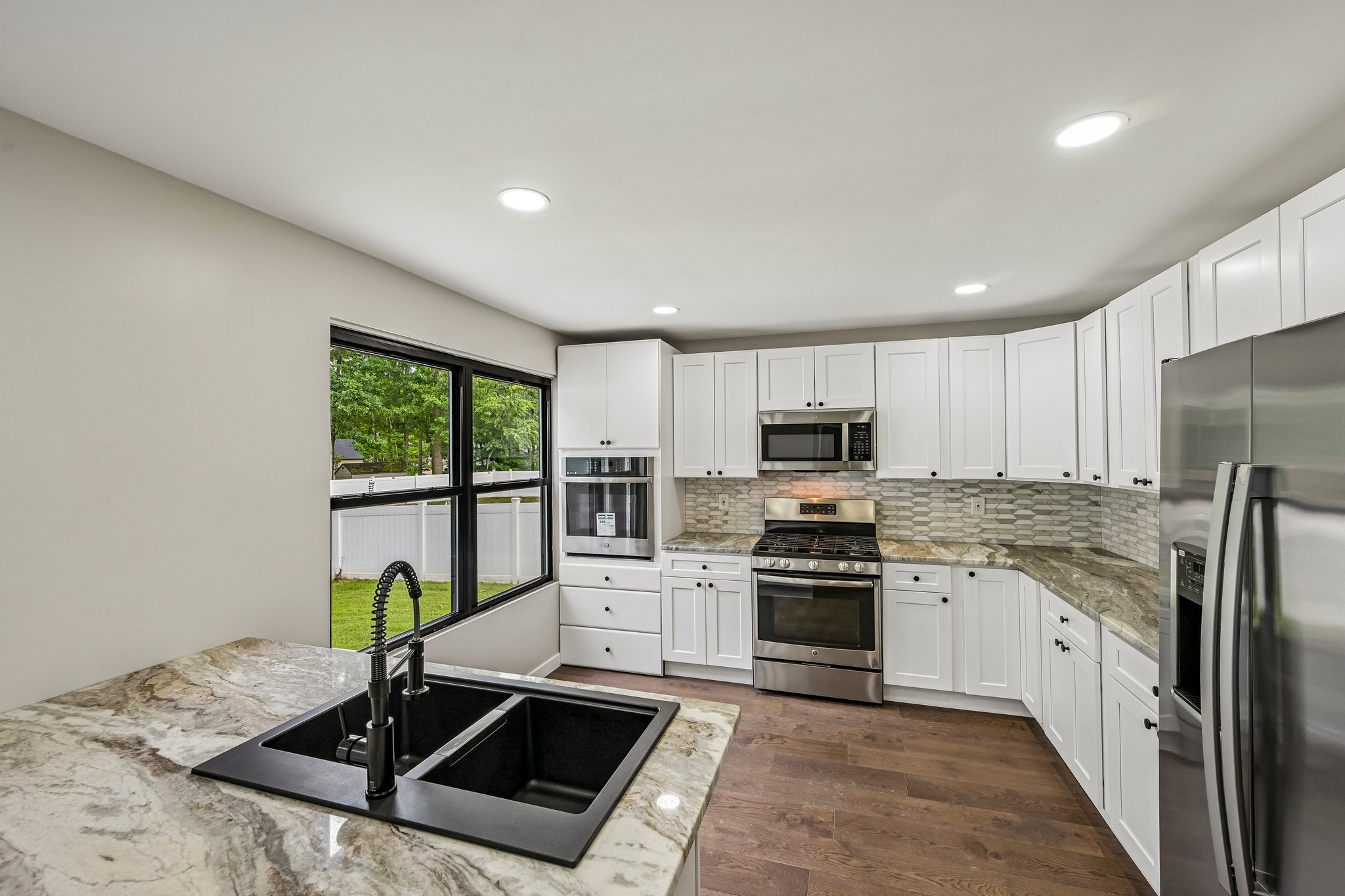 Ebbetts Dr-S1408-012.jpg