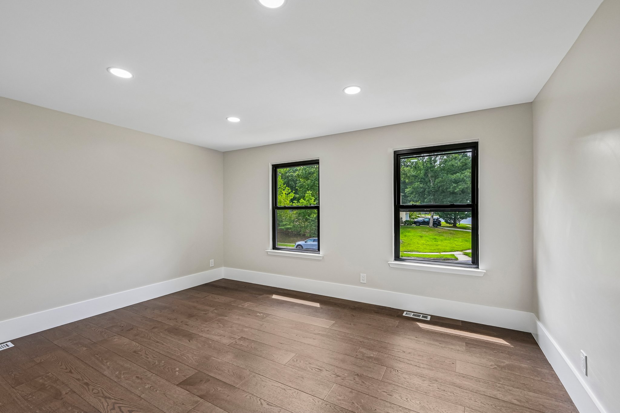 Ebbetts Dr-S1408-027.jpg