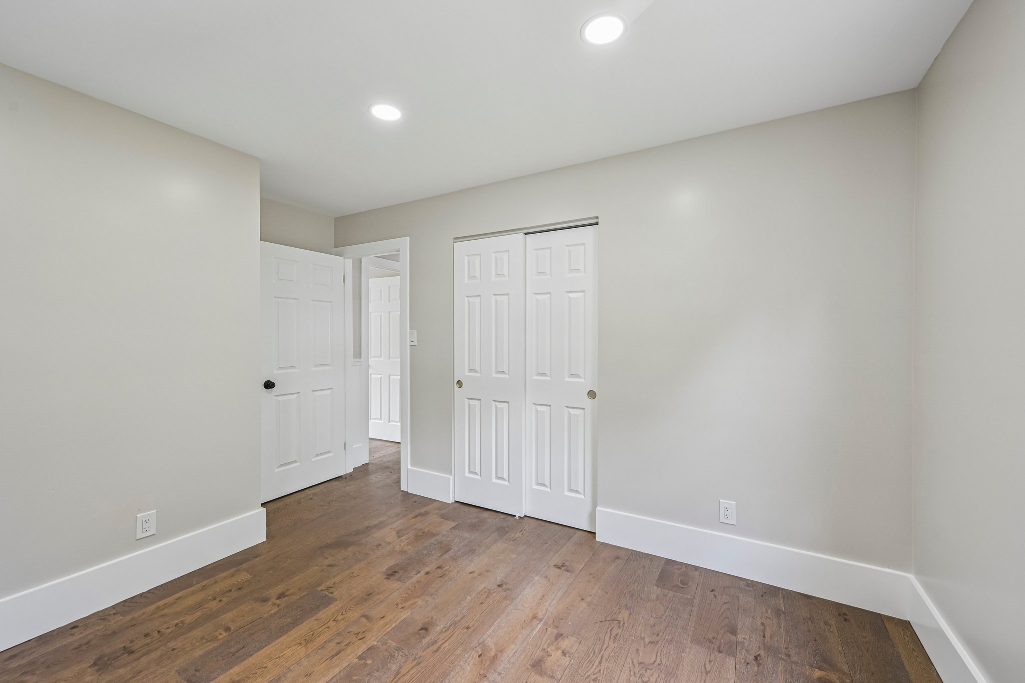 Ebbetts Dr-S1408-033.jpg