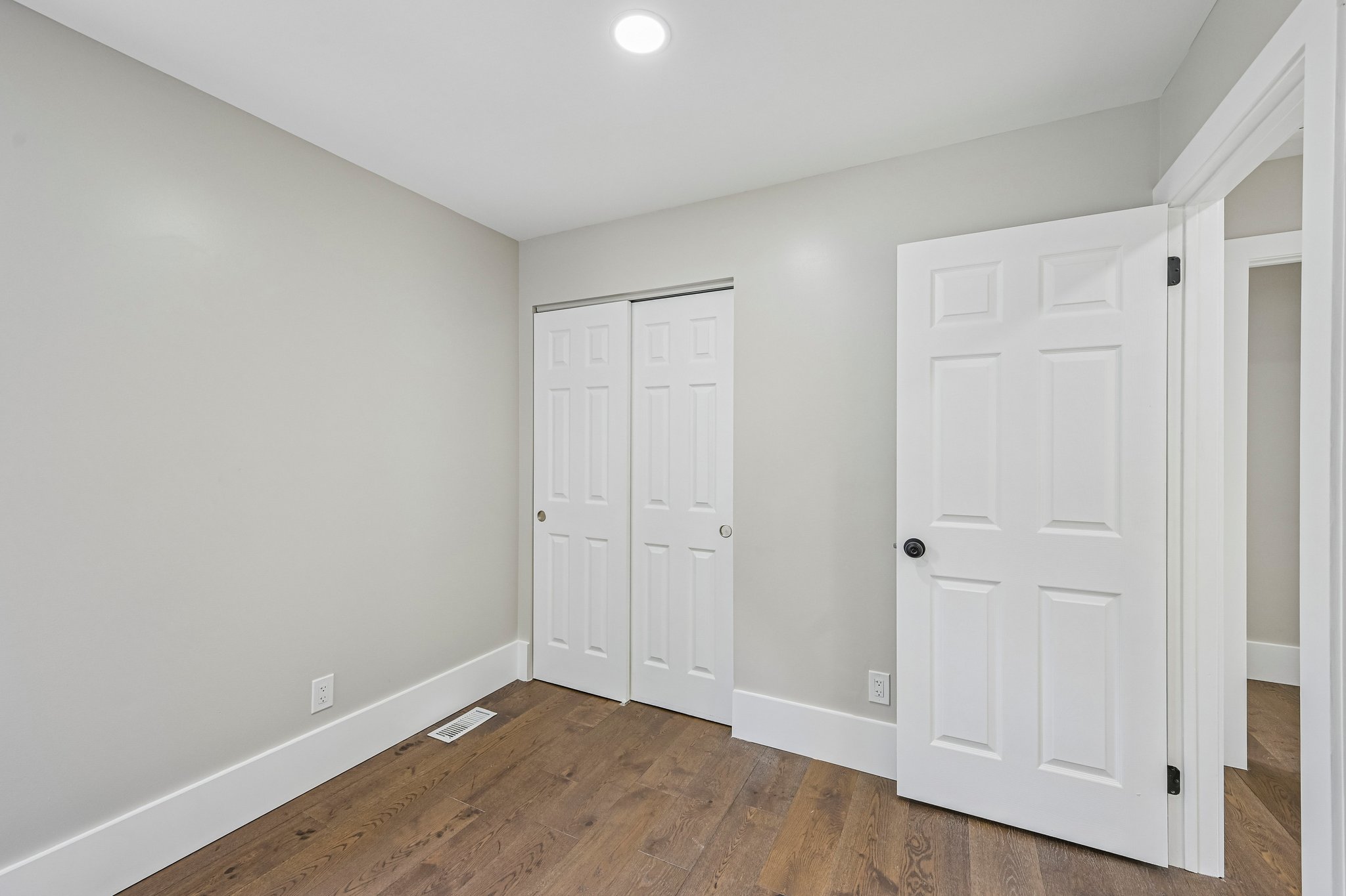 Ebbetts Dr-S1408-036.jpg
