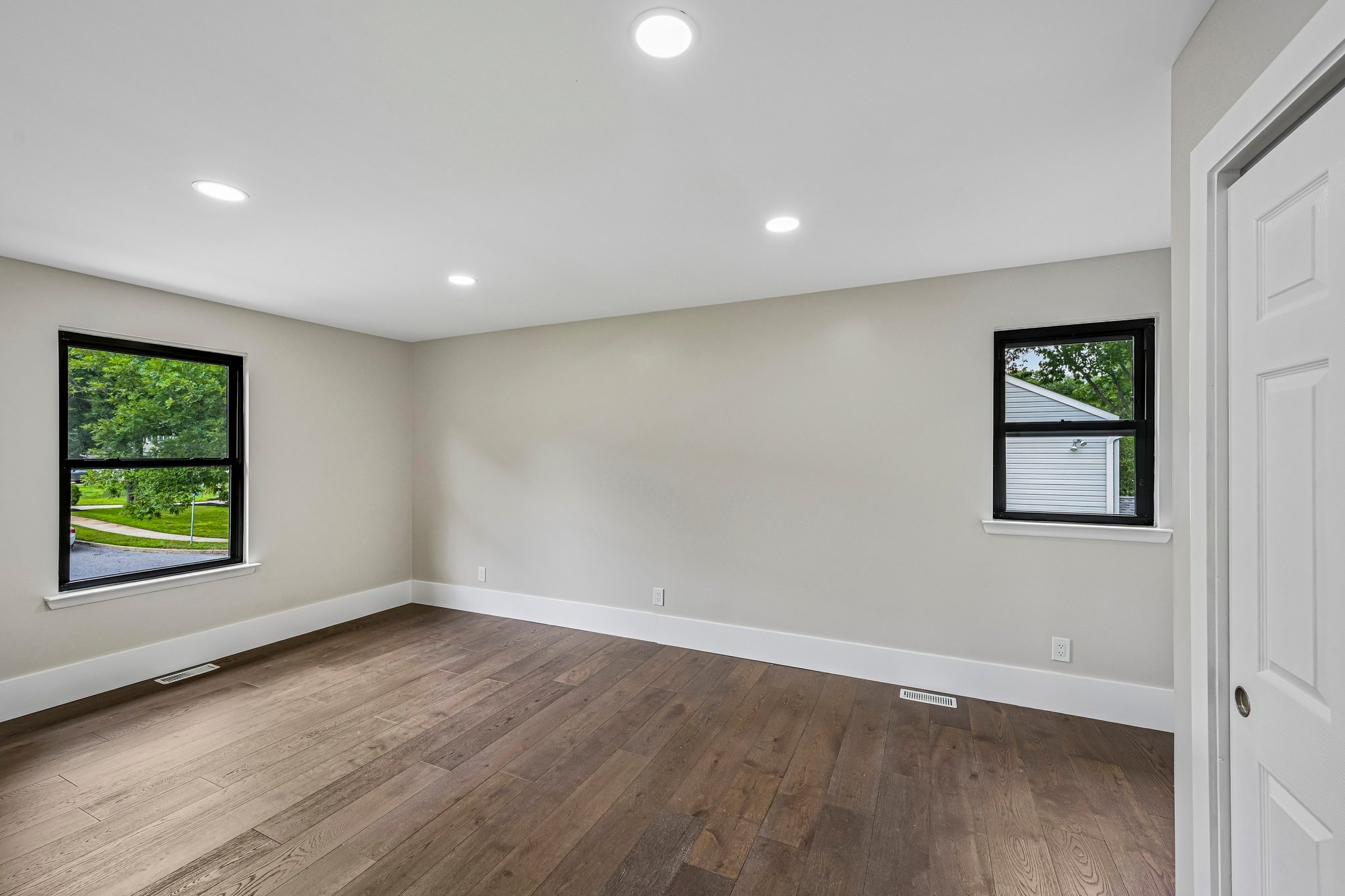 Ebbetts Dr-S1408-039.jpg