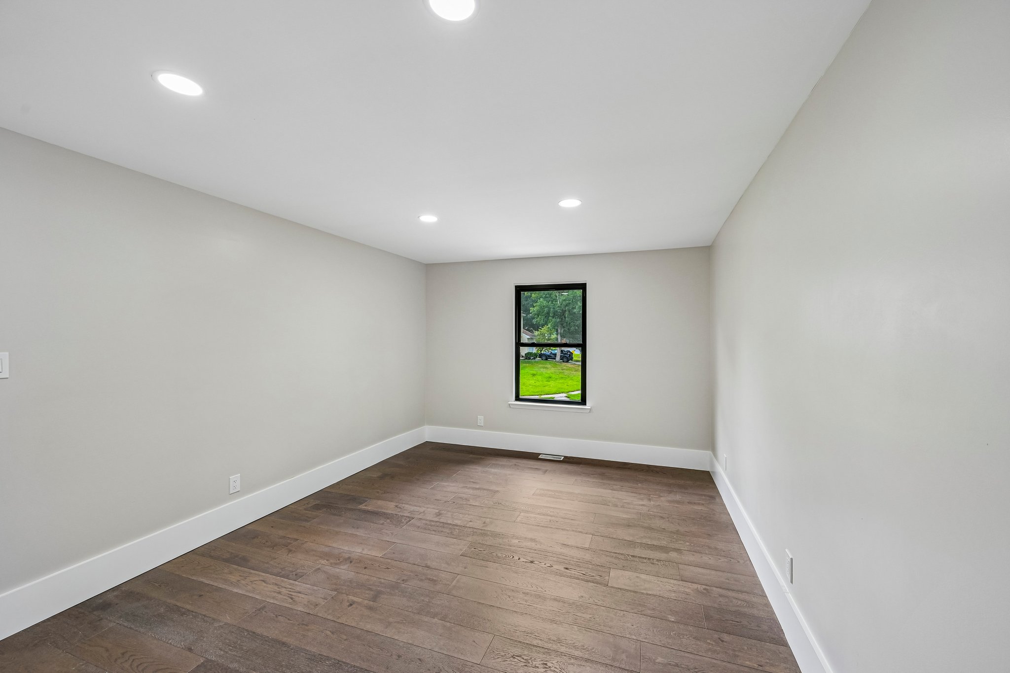 Ebbetts Dr-S1408-042.jpg