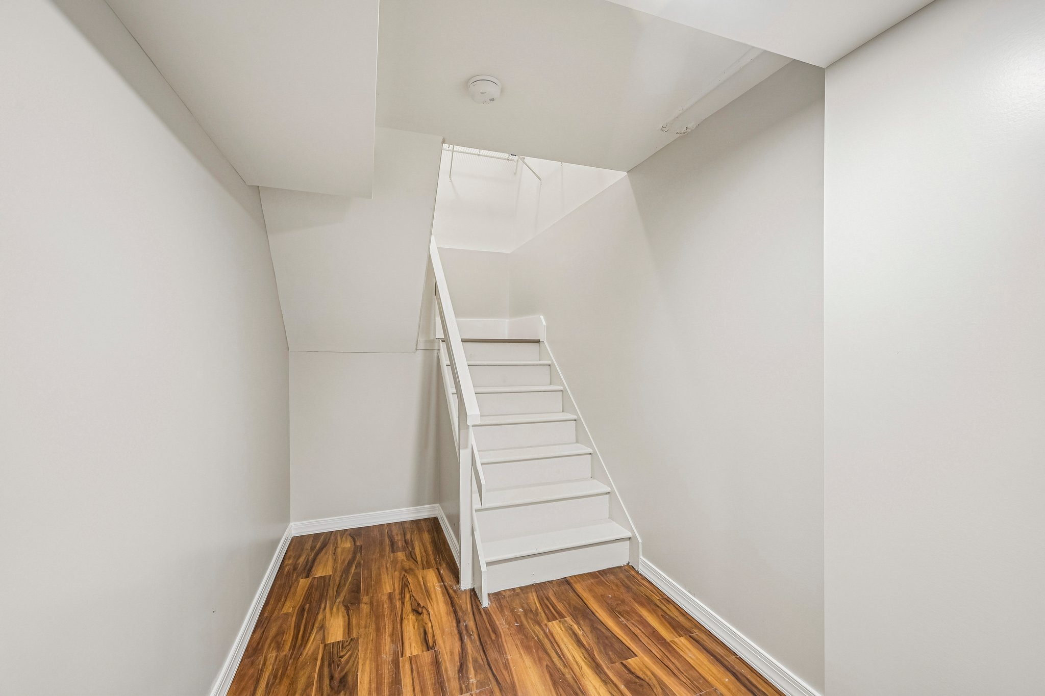 Ebbetts Dr-S1408-046.jpg