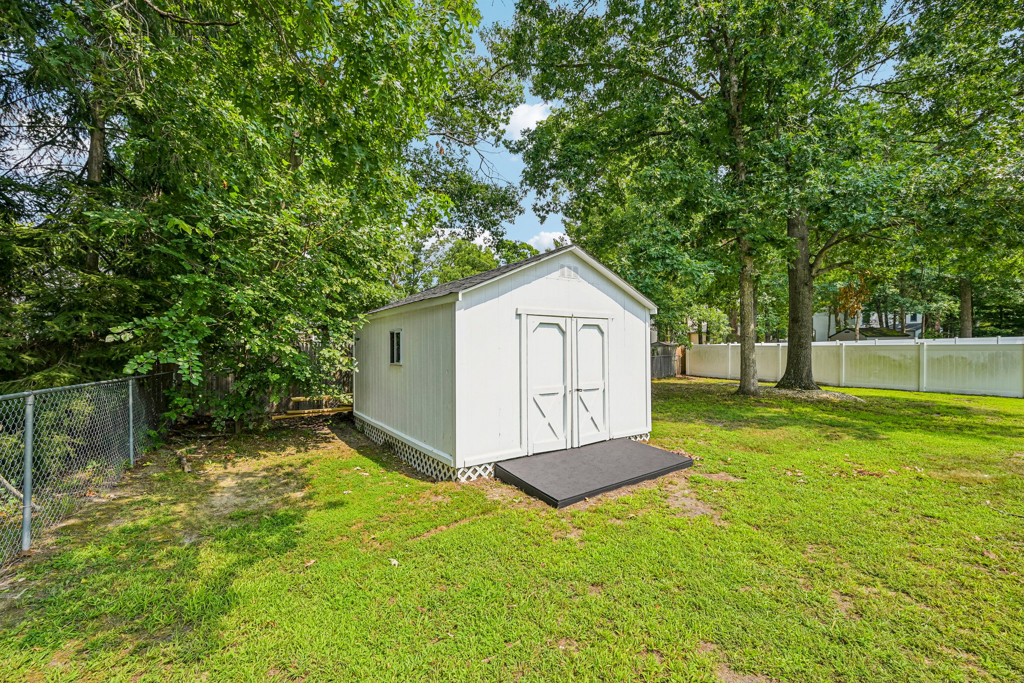 Ebbetts Dr-S1408-064.jpg