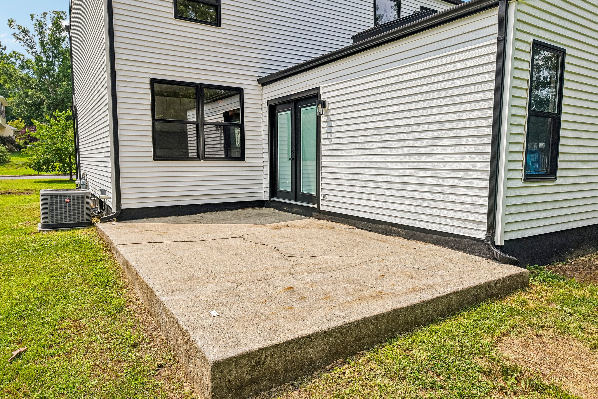 Ebbetts Dr-S1408-067.jpg