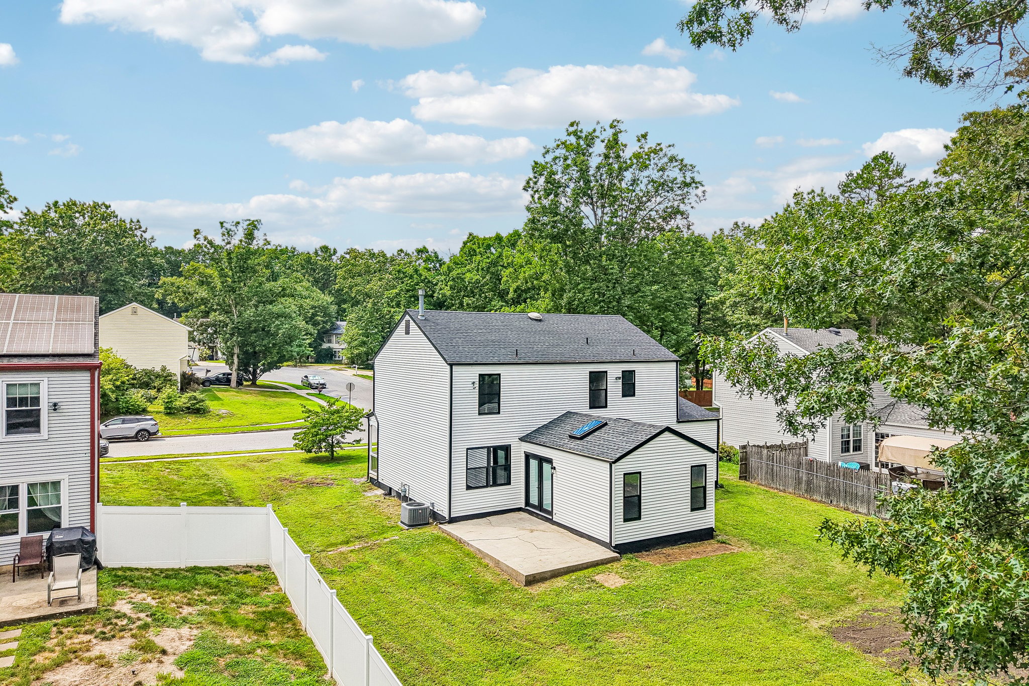 Ebbetts Dr-S1408-085.jpg