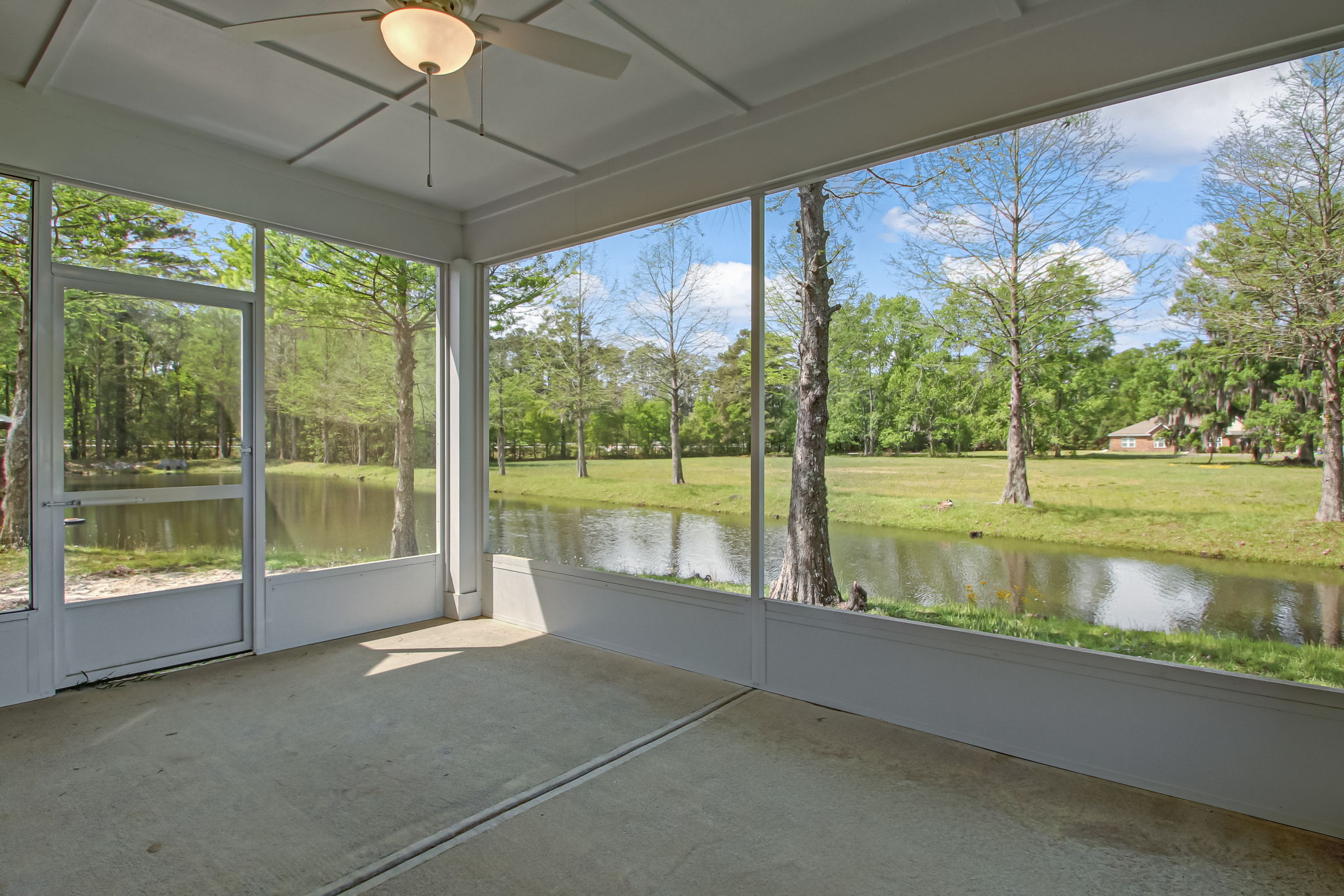 Screened-in Porch