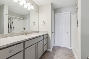 16_Interior