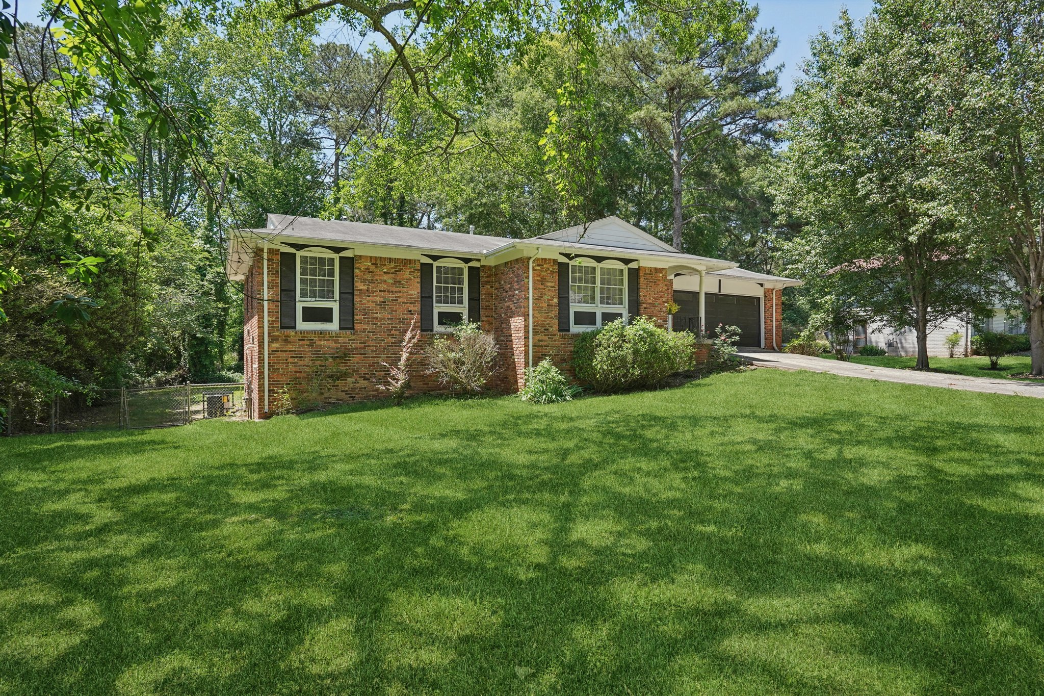 Kelso Dr SW-L0305-004.jpg
