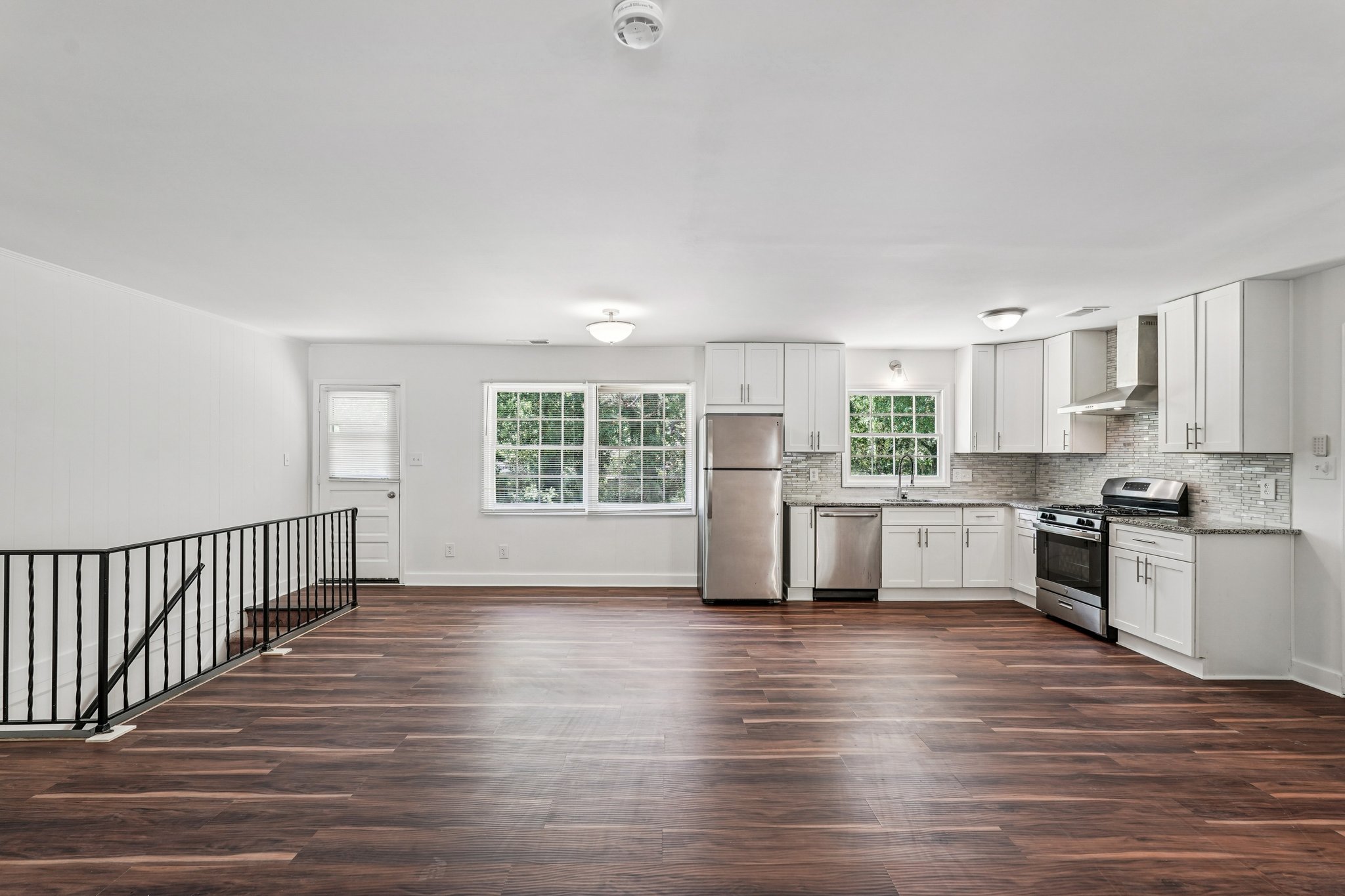 Kelso Dr SW-L0305-014.jpg