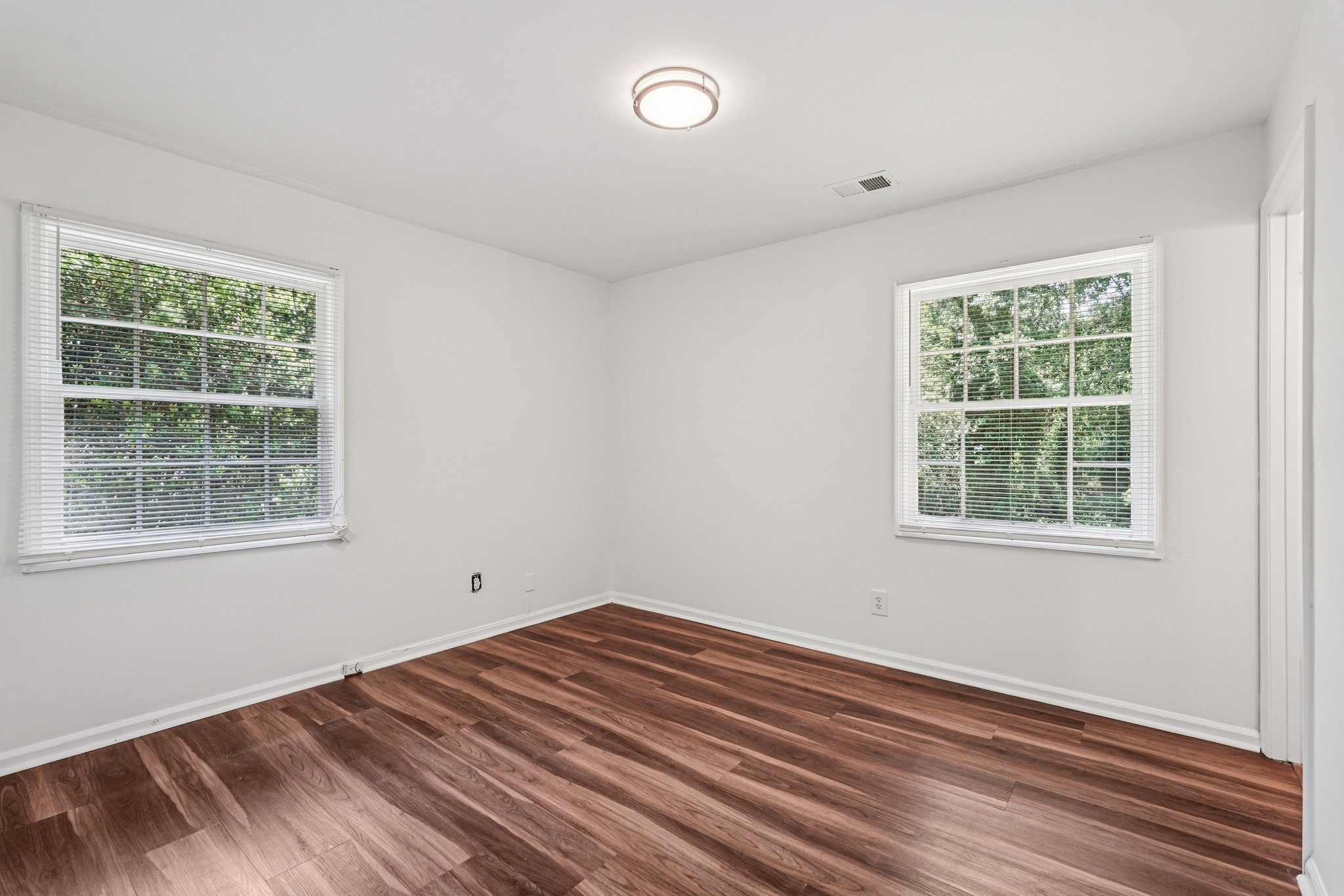 Kelso Dr SW-L0305-027.jpg