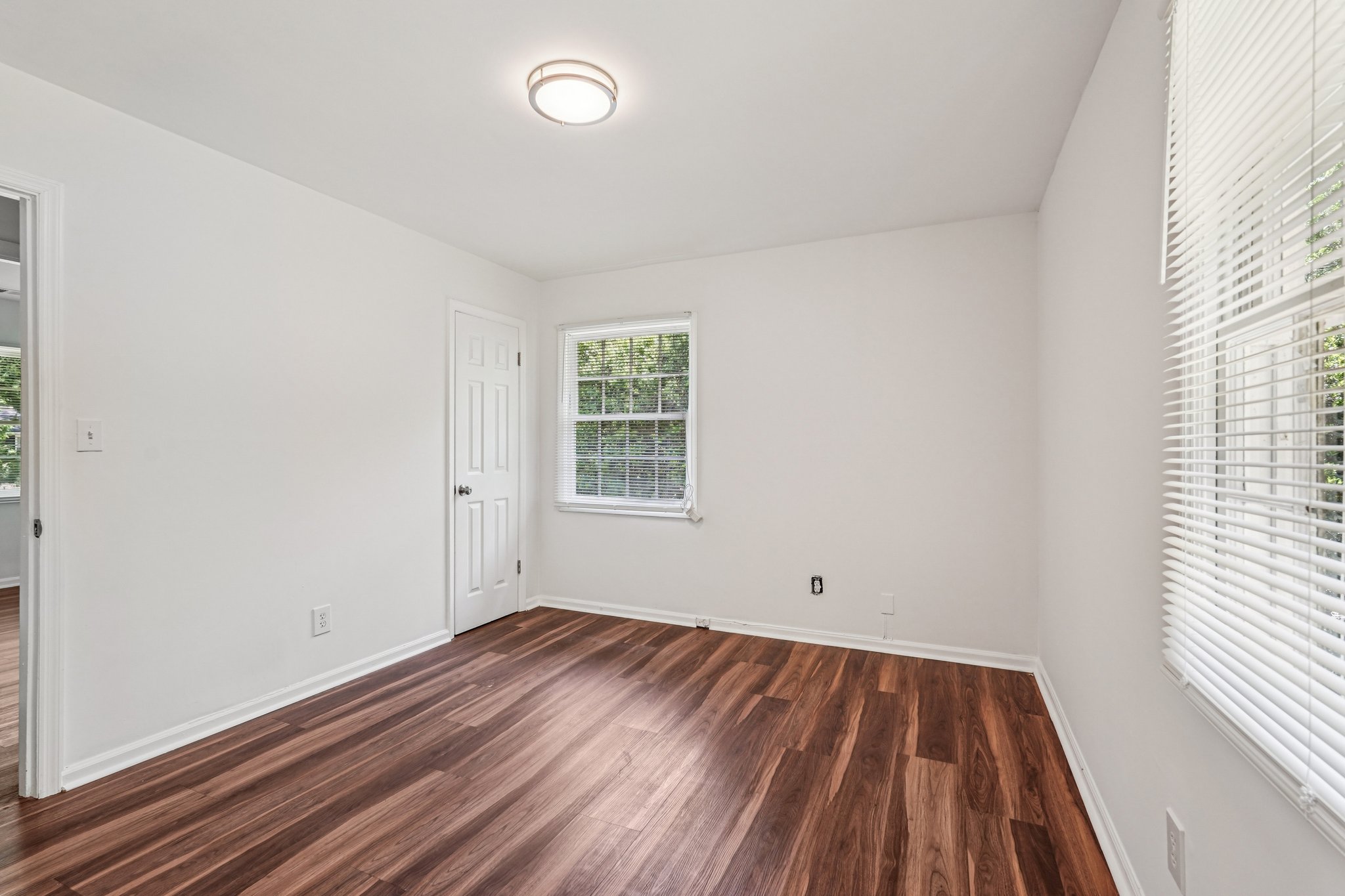 Kelso Dr SW-L0305-028.jpg