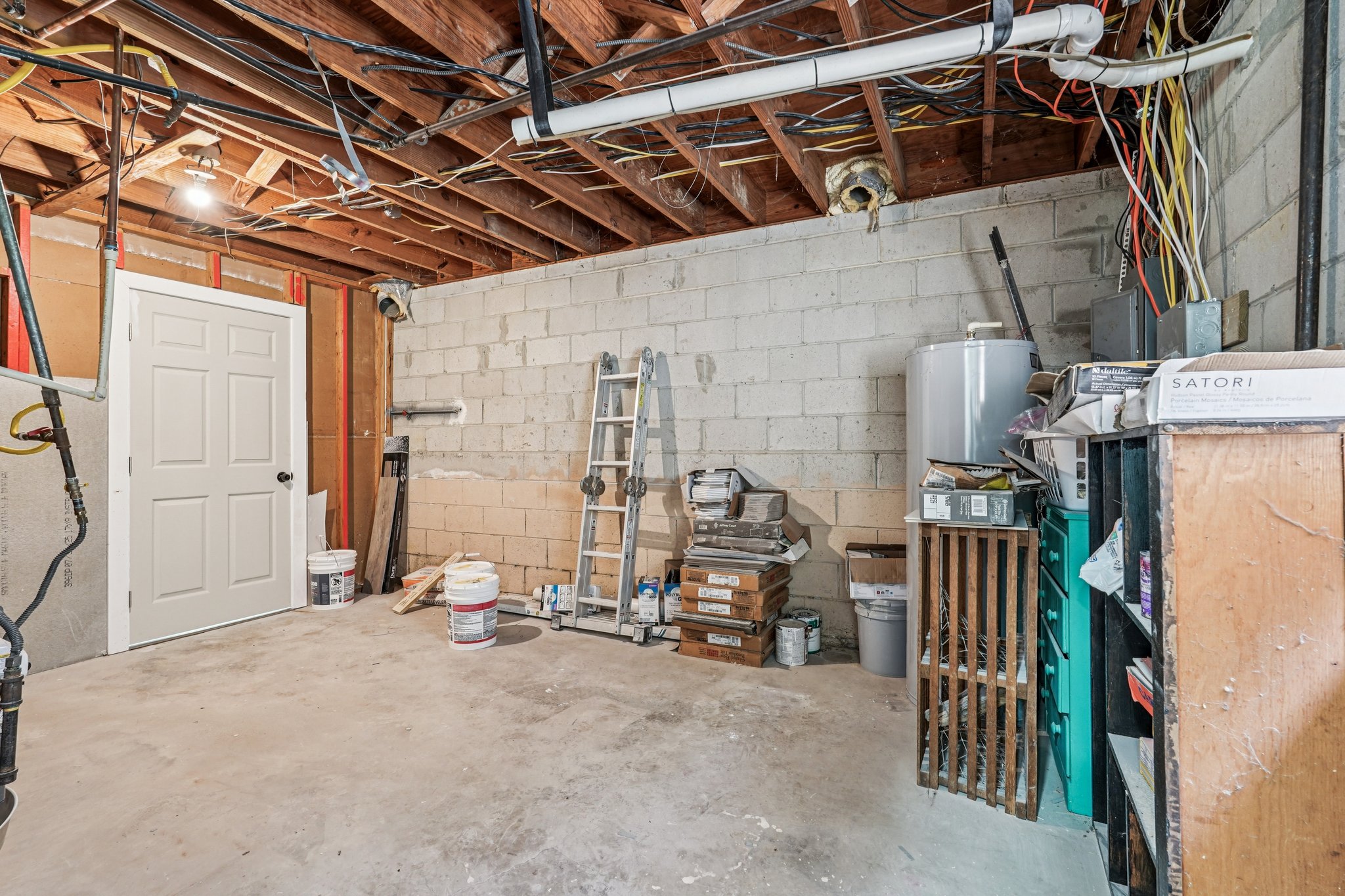 Kelso Dr SW-L0305-048.jpg