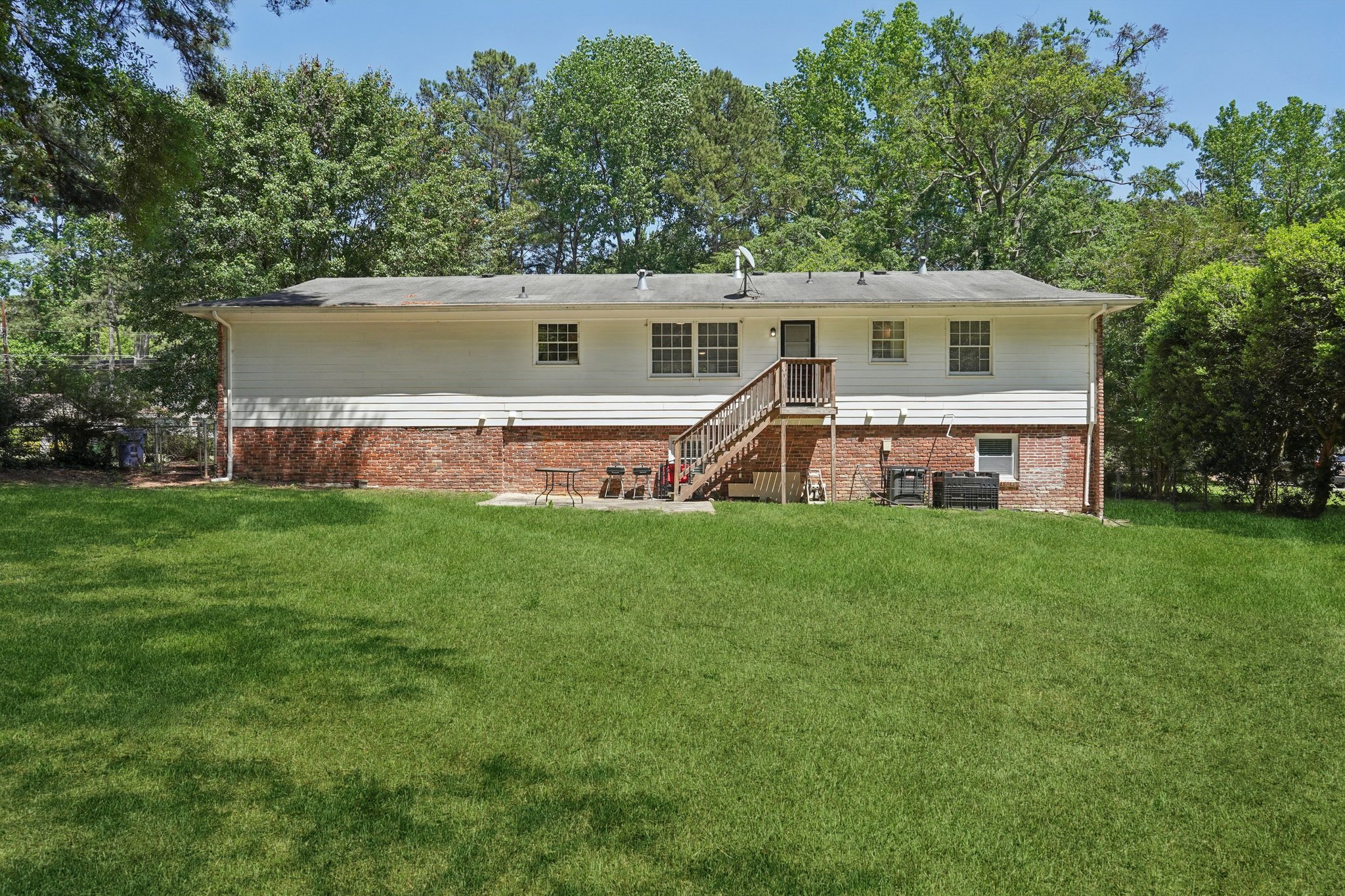 Kelso Dr SW-L0305-052.jpg