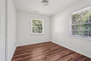 Kelso Dr SW-L0305-025.jpg
