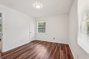 Kelso Dr SW-L0305-028.jpg