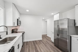 Kelso Dr SW-L0305-043.jpg