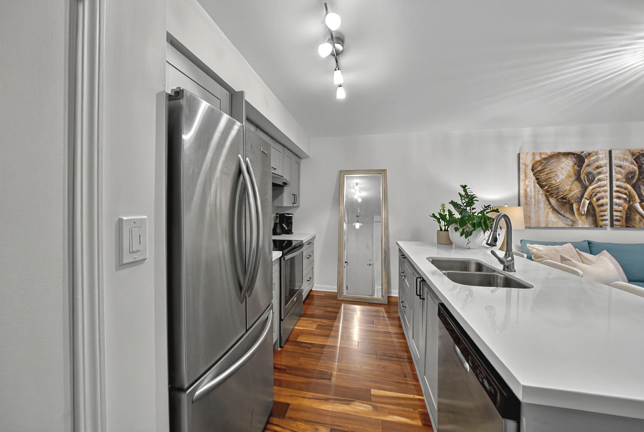 119 Merton St Unit 215 Toronto, ON M4S 3G5