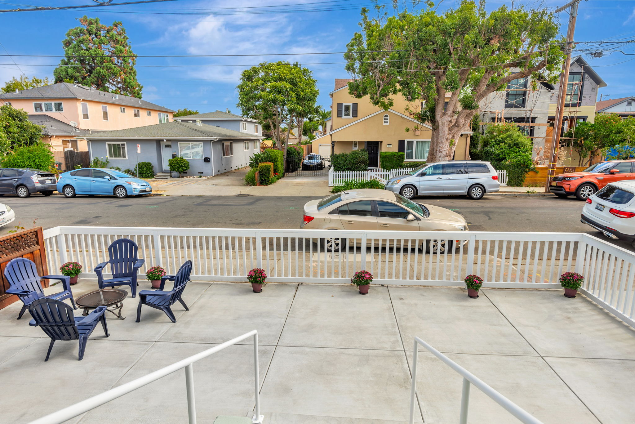 006_119 N Claremont St