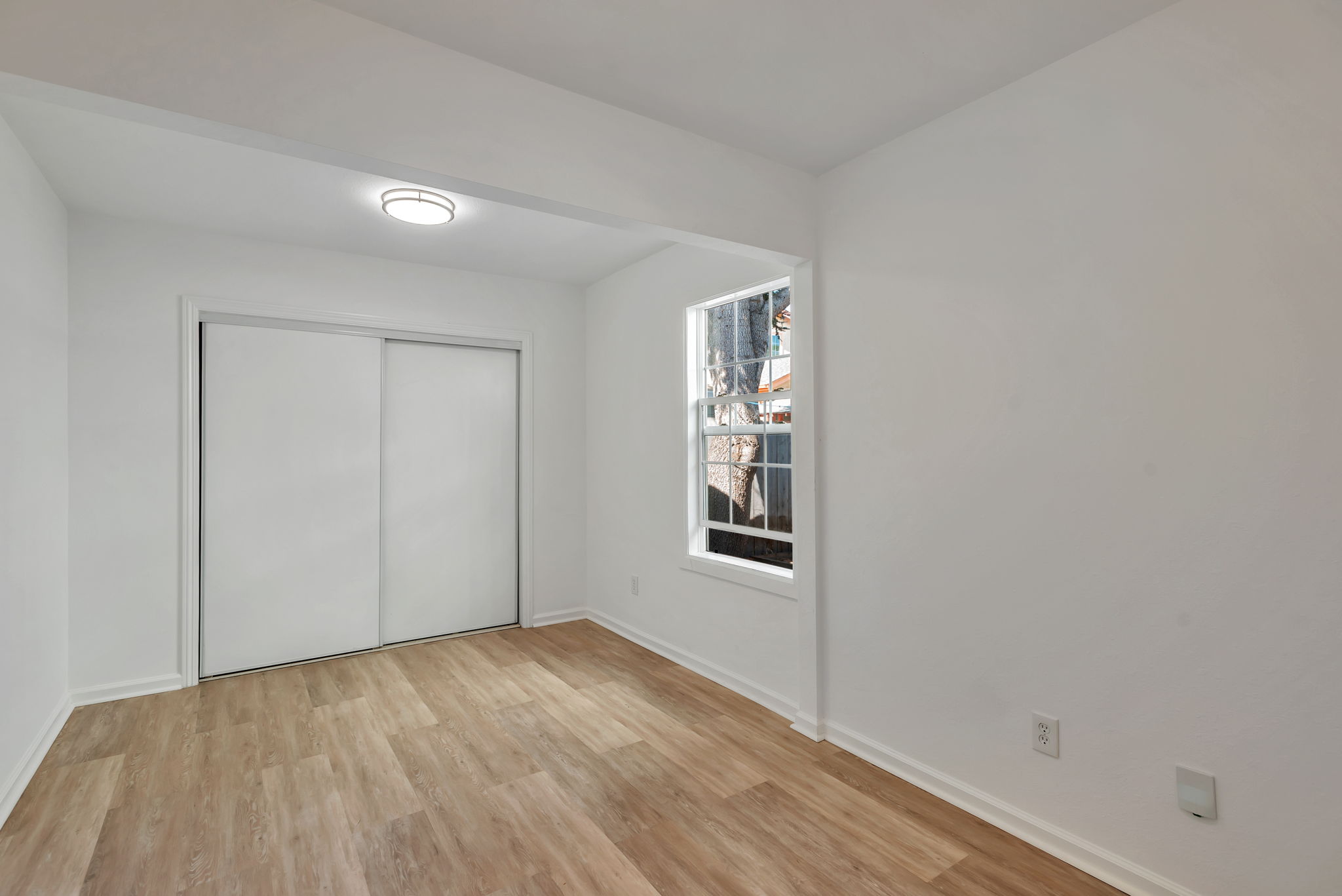 Garage room1