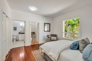 024_119 N Claremont St