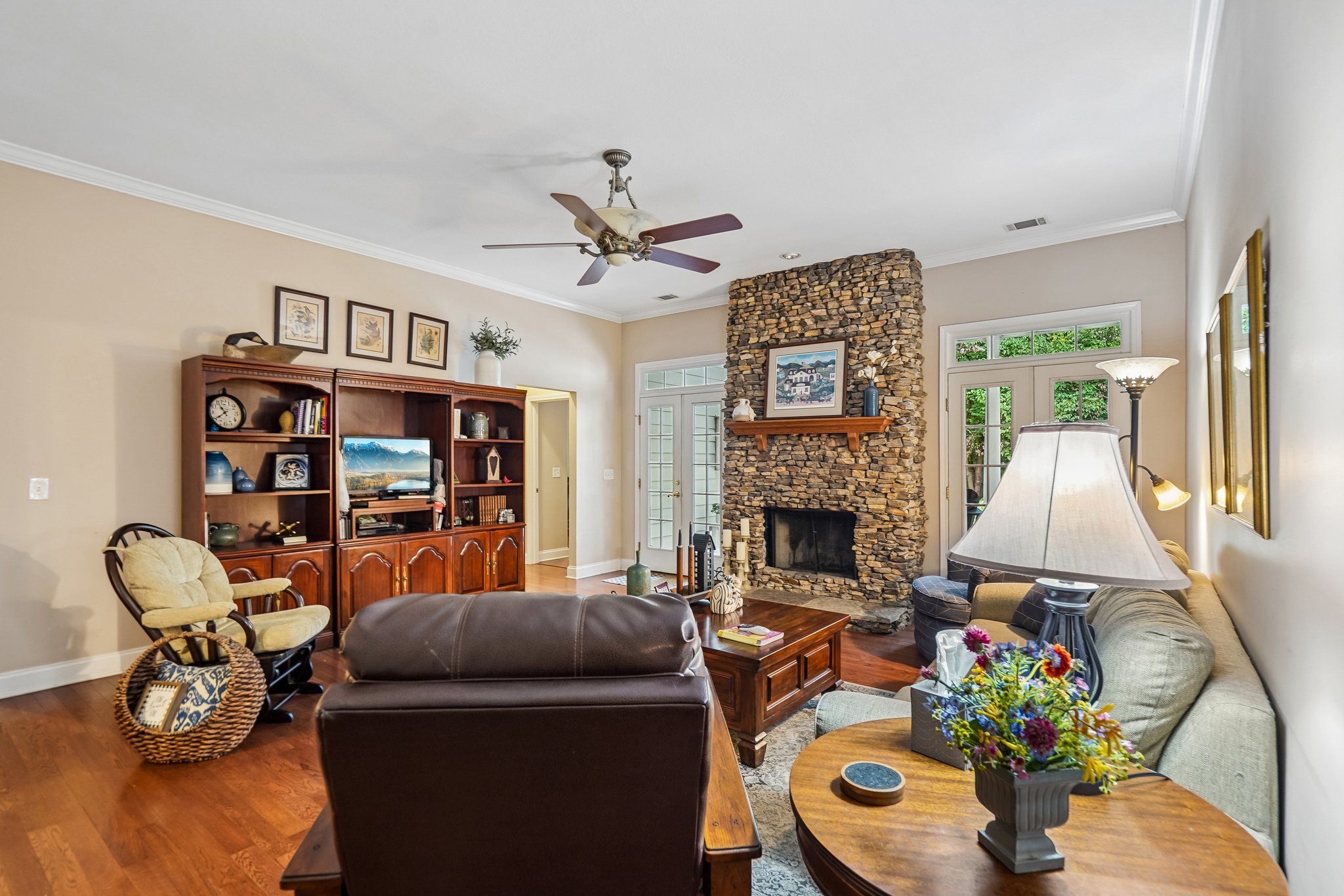 119 Pebble Creek Ln-S0408-009.jpg