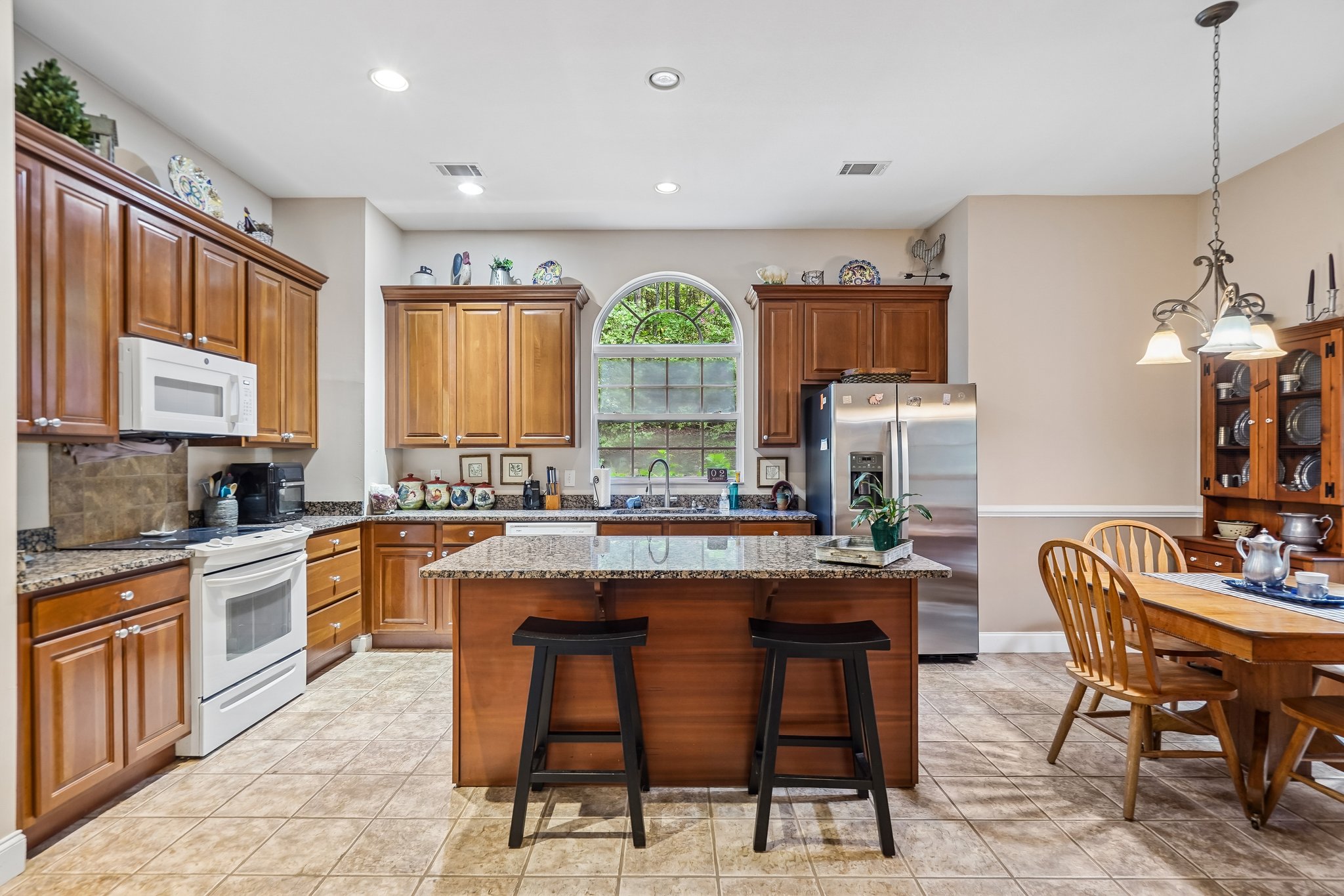 119 Pebble Creek Ln-S0408-016.jpg