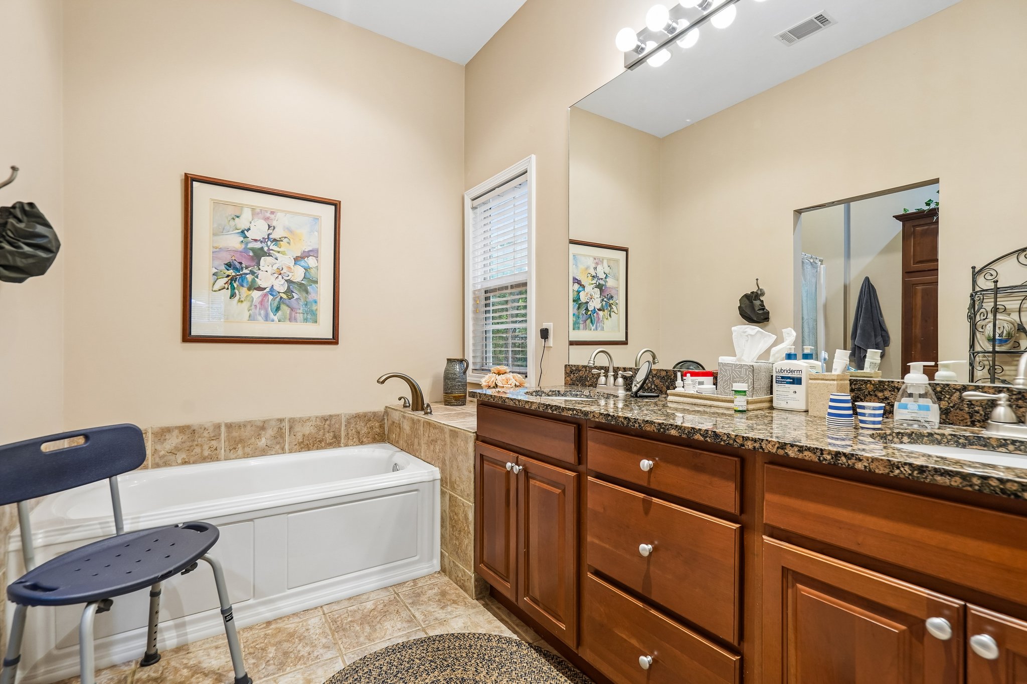 119 Pebble Creek Ln-S0408-027.jpg